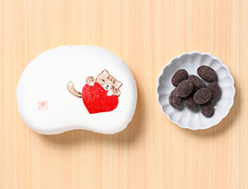 黒豆しょこら（豆箱入り）絵柄：ハートねこ