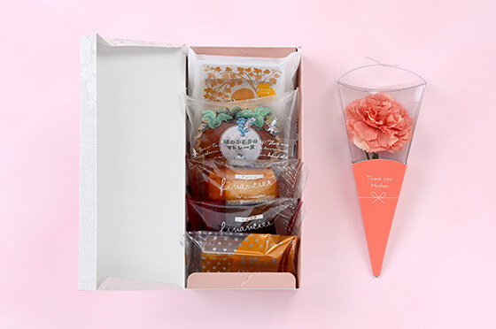 フラワー付き・ガトーアソルティ プルム