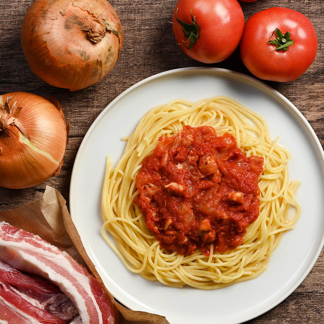 パスタセット　自家製パンチェッタと玉葱のトマトソース