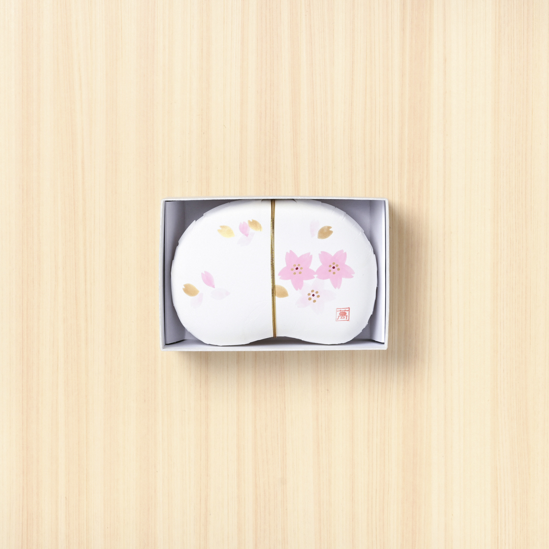 ●春豆（化粧箱入り）　絵柄：桜