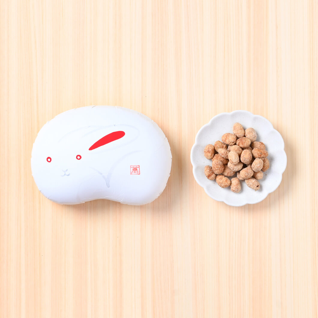 有機大豆の炒り豆・みたらし豆（豆箱入り）　絵柄：うさぎ(／袋無し)